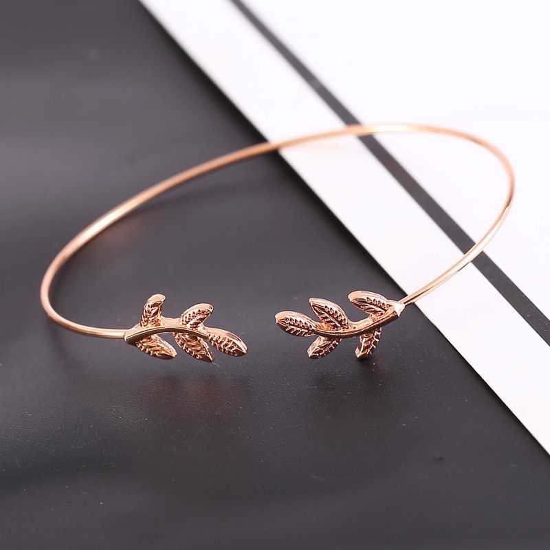 Dainty Leaf Cuff Bracelet - Hypoallergenic Stainless Steel, Lightweight & Adjustable, Boho Chic Jewelry_voghion.com