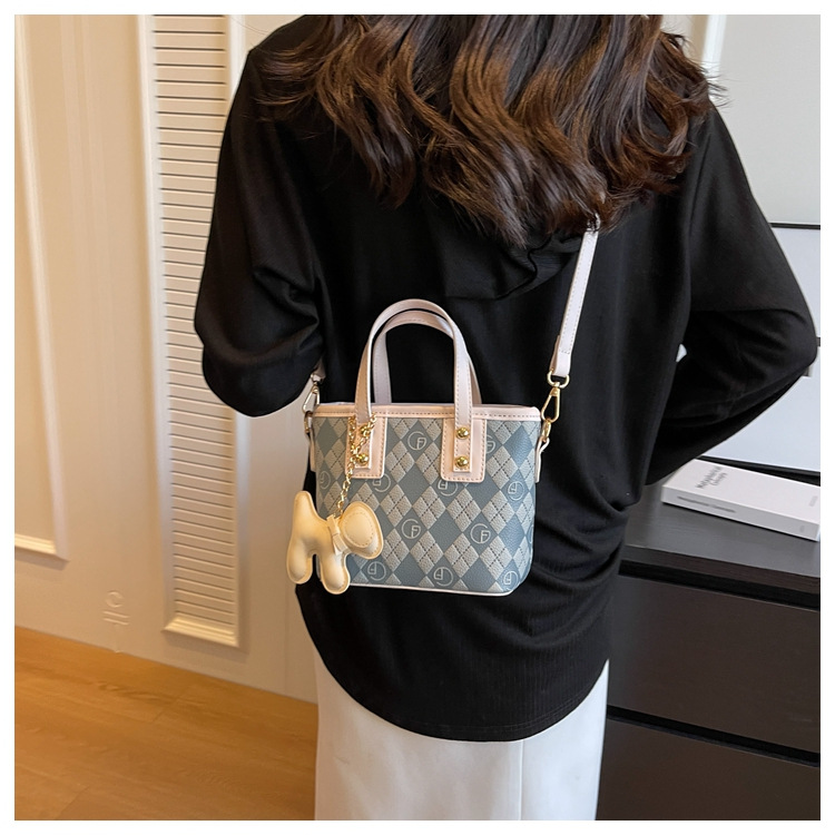 Lingge portatile da donna in coordinato con colori per piccoli gruppi nel 2023, nuova borsa a secchiello semplice e alla moda, casual e versatile_voghion.com