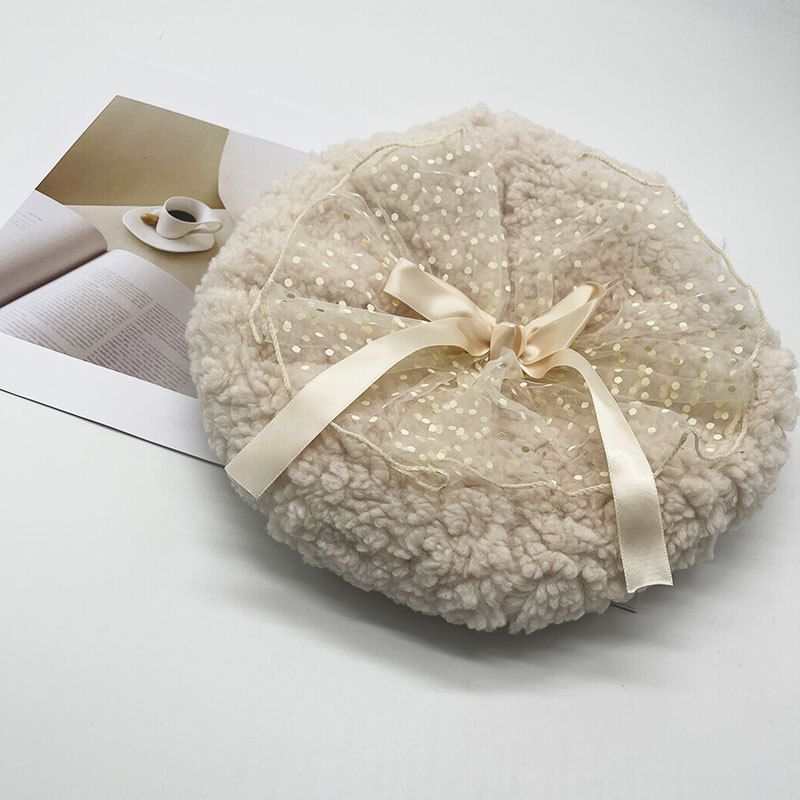 Neuheiten Koreanische Version Süße Spitze Bogen High Fashion Baskenmütze frauen Vielseitige Gesicht Lamm Wolle Warme Maler Hut für winter Kappe Mujer_voghion.com