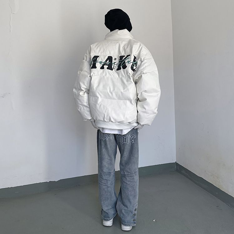 Großer 2023 neuer, mit Buchstaben bestickter Wintermantel für Herren, fetter, lockerer PU-Haut-Brot-Baumwollmantel_voghion.com