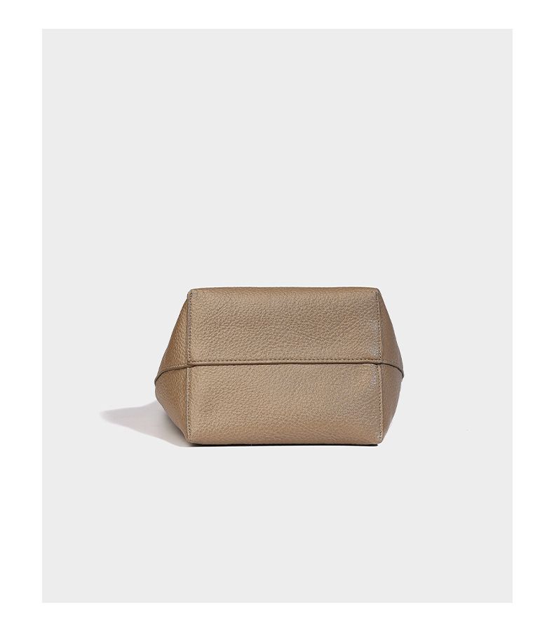 Nischendesignte faltbare Damen-Beuteltasche 2025 Frühjahr und Sommer Neue High-End-Pendler-Schultertasche Handtasche Mutterhandtasche Modische Hundert_voghion.com