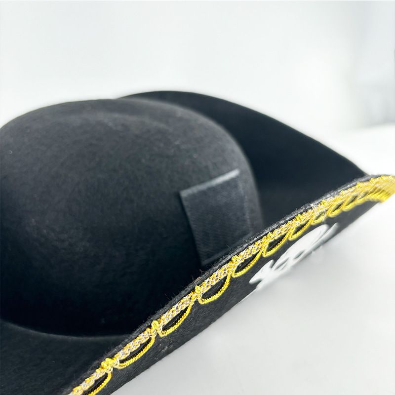 Kostium na Halloween Cos Performance Rekwizyty Karaibski Złoty Krawędź Piracki Kapelusz Kapitana Kapelusz Piracki z Świecącą Czaszką LED_voghion.com