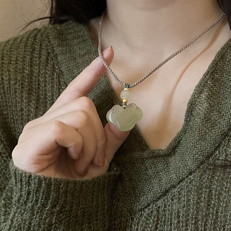 Neue Perlen-Schmetterlingskette im chinesischen Stil mit einer neuen Nischenpulloverkette im High-End-Design, Schlüsselbeinkette für den Sommer für Damen_voghion.com