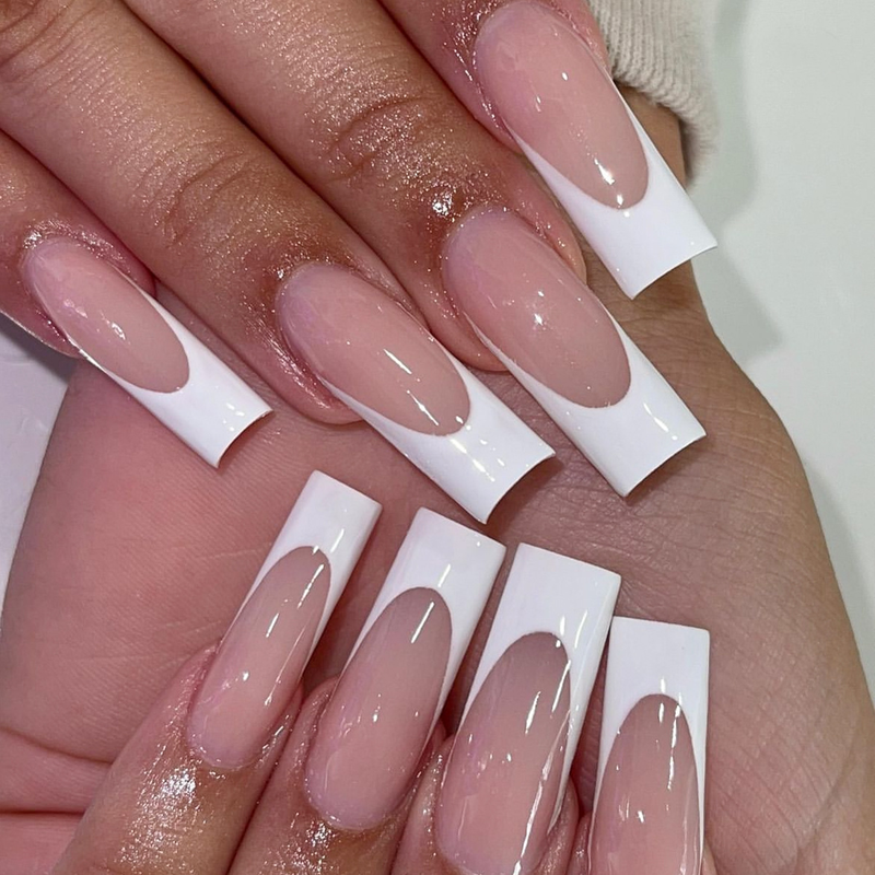 24 Stücke Weiße Einfache Französische Gefälschte Nagelspitzen Lange Quadratische Maniküre Falsche Nägel Tragbare Ballettpresse Auf Nägel Finis S S_voghion.com