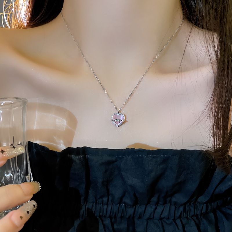 Ogrlica Spicy Girl Super Peneča verižica z metuljčkom, vsestranska, vrhunska, ženska, lahka, luksuzna, iz titana_voghion.com