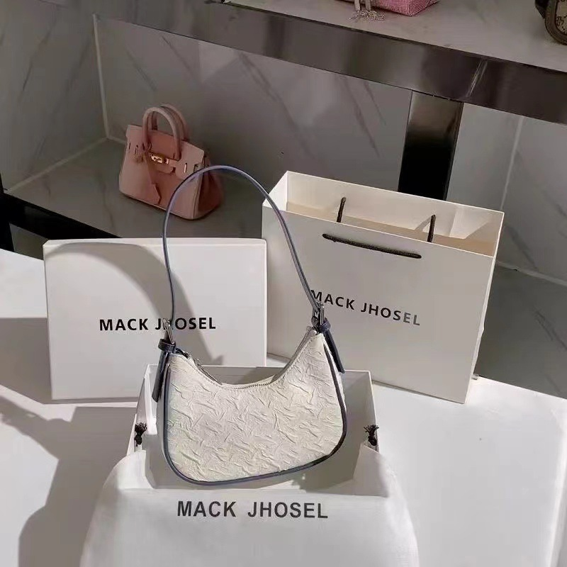 Hong Kong MACK High-end Sense Bu Yılın Popüler Pileli Çanta Kadın Yaz niş tasarım hilal çanta koltuk altı çantası omuz_voghion.com