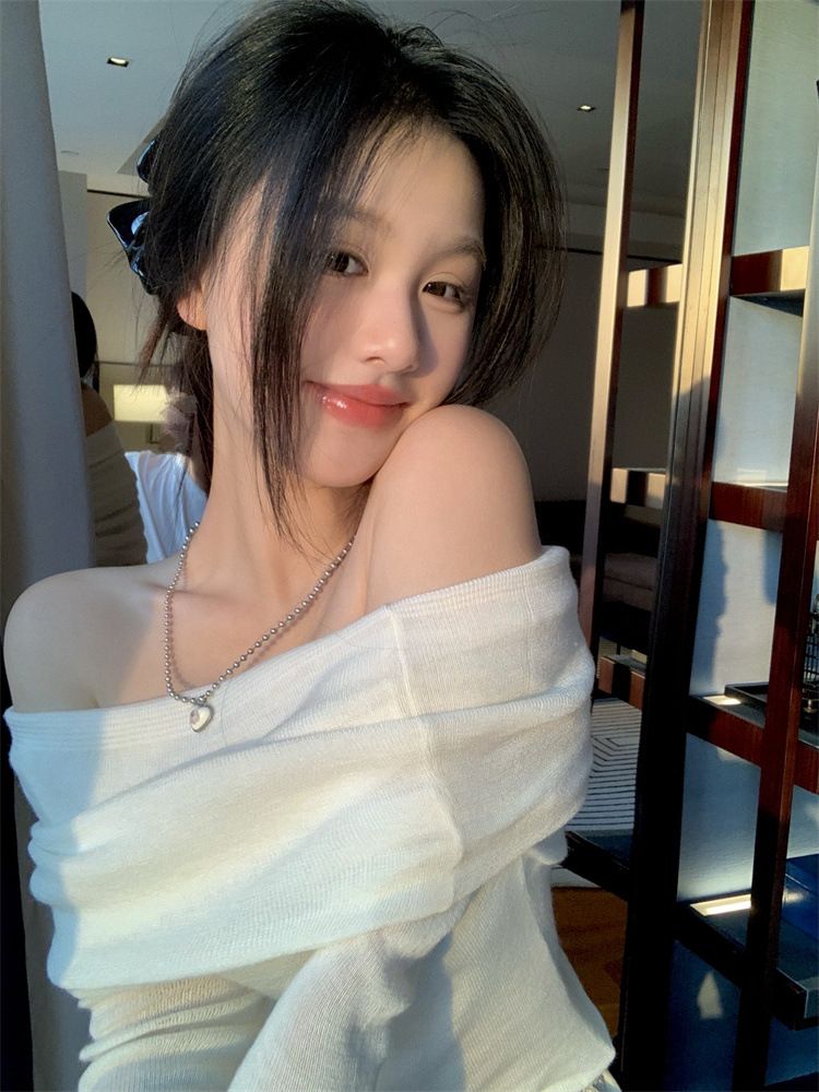 Meisjes Franse chique zachte gebreide trui voor dames Lente Slim Fit High-End geplooide off-shoulder top_voghion.com