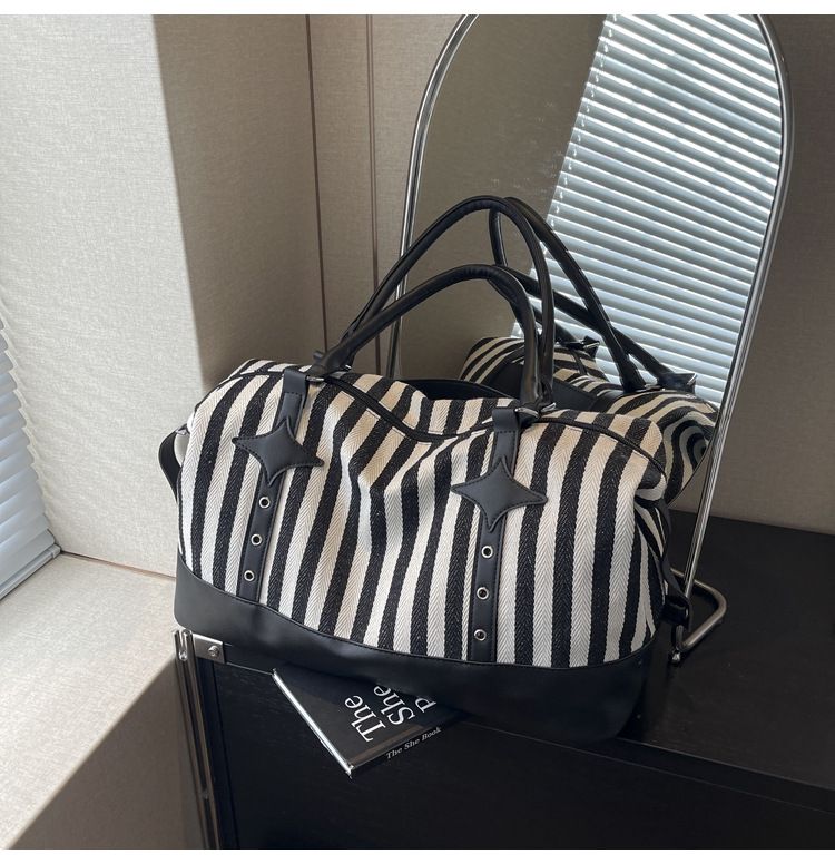 Borsa da viaggio leggera a righe alla moda da donna, grande capacità, borsa per il tempo libero, yoga e fitness, spessa e resistente, borsa da viaggio con una sola spalla_voghion.com