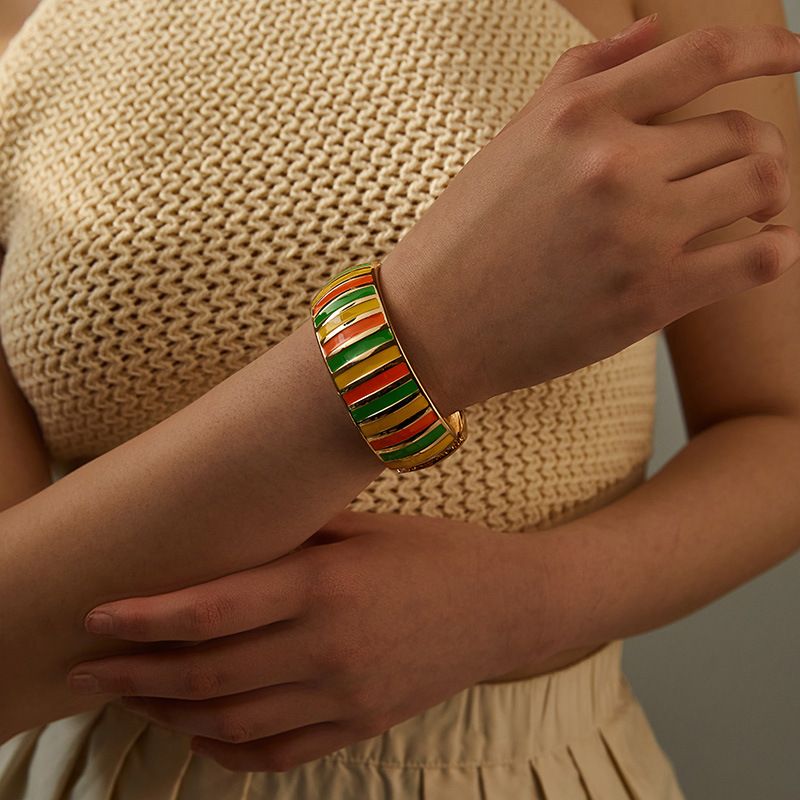 Nouveau bracelet en métal créatif, simple et polyvalent, pour femme, large et coloré, avec goutte d'huile_voghion.com