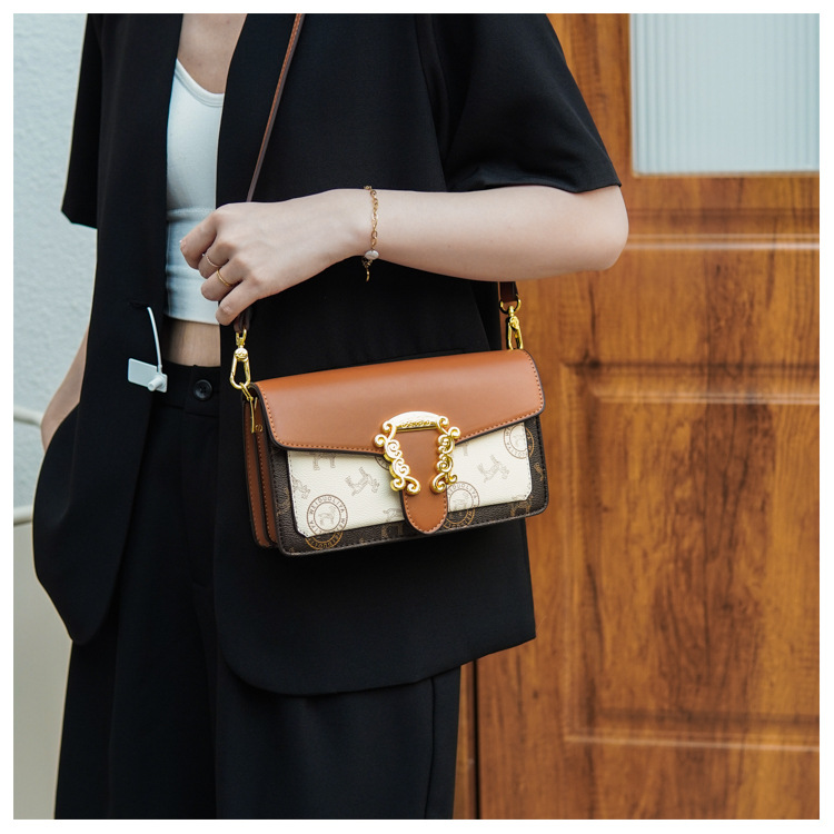 Grenzüberschreitende Tasche Damentasche 2023 neue einfache Mode Retro-Druck Schulter Umhängetasche kleine quadratische Tasche Bacchus-Tasche_voghion.com