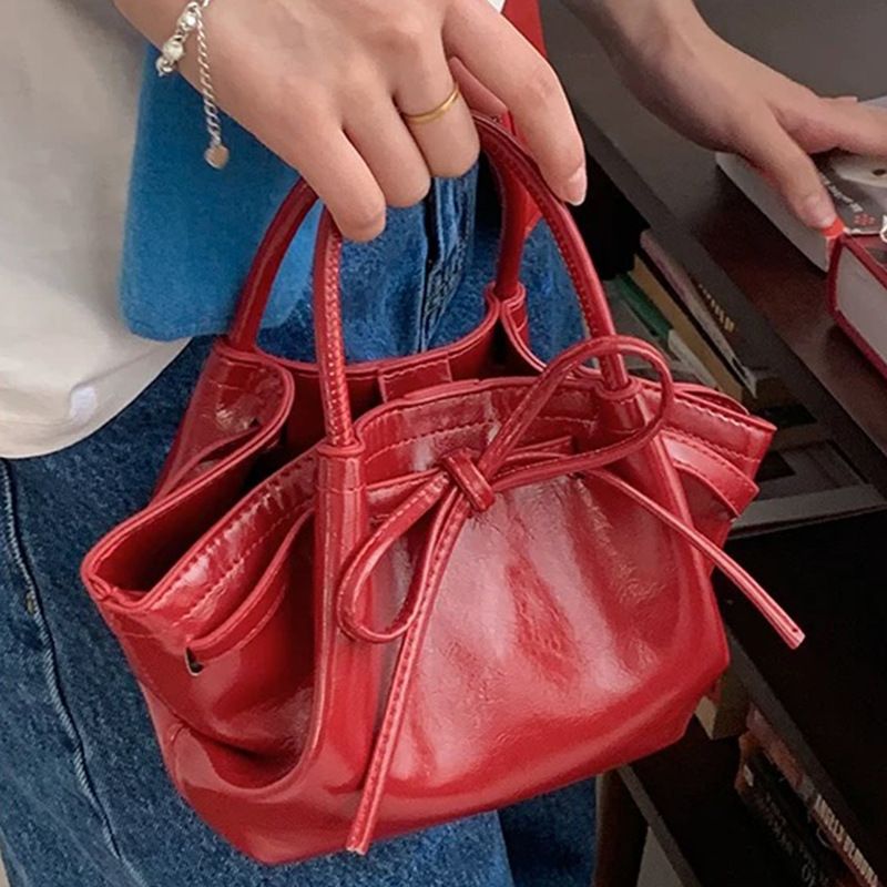 Prachtige kleine 2025 Gentle Basket Niche handtas, hoogwaardige Koreaanse stijl crossbody tas voor dames_voghion.com
