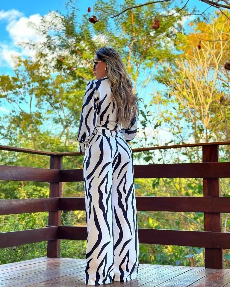 Completo due pezzi da donna, casual, primaverile e autunnale, con camicia a maniche lunghe e pantaloni_voghion.com