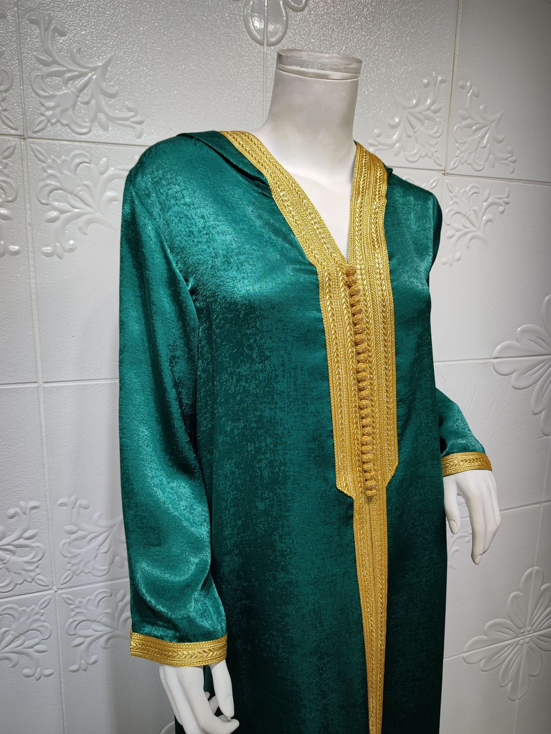 Abaya musulmano in camoscio con pizzo color champagne da donna Abaya maculato da donna_voghion.com