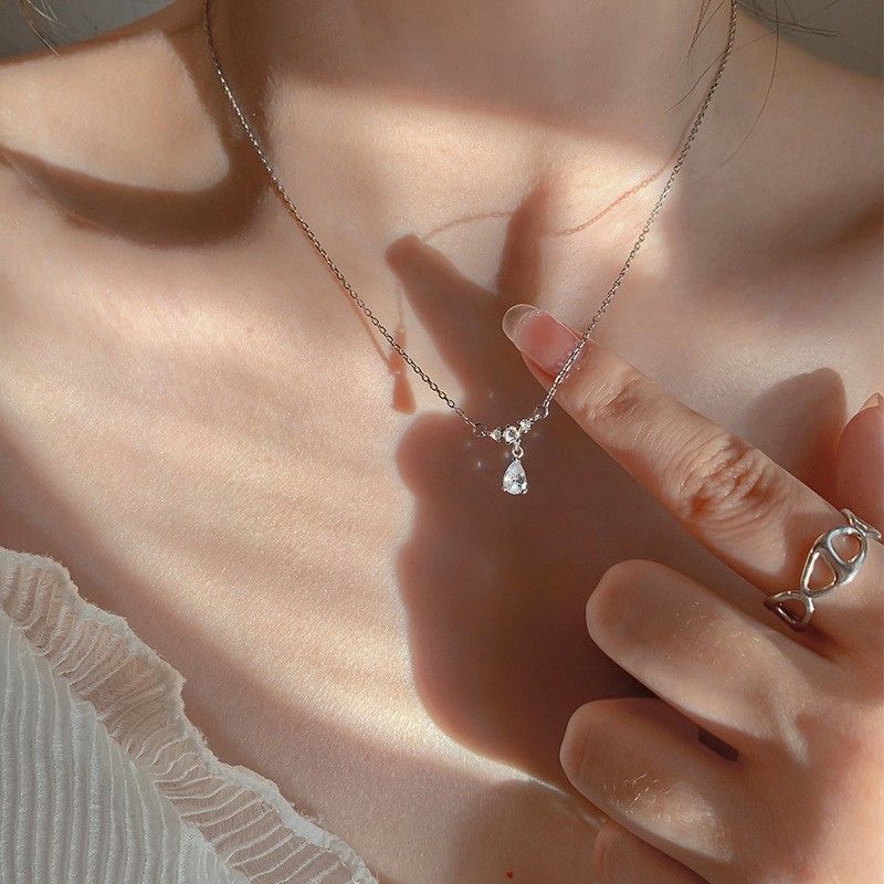 Collana con ciondolo a farfalla KPOP Y2K alla moda da donna 2025, cristallo coreano EGIRL, catena a forma di cuore, gioielli alla moda da donna, diamanti_voghion.com