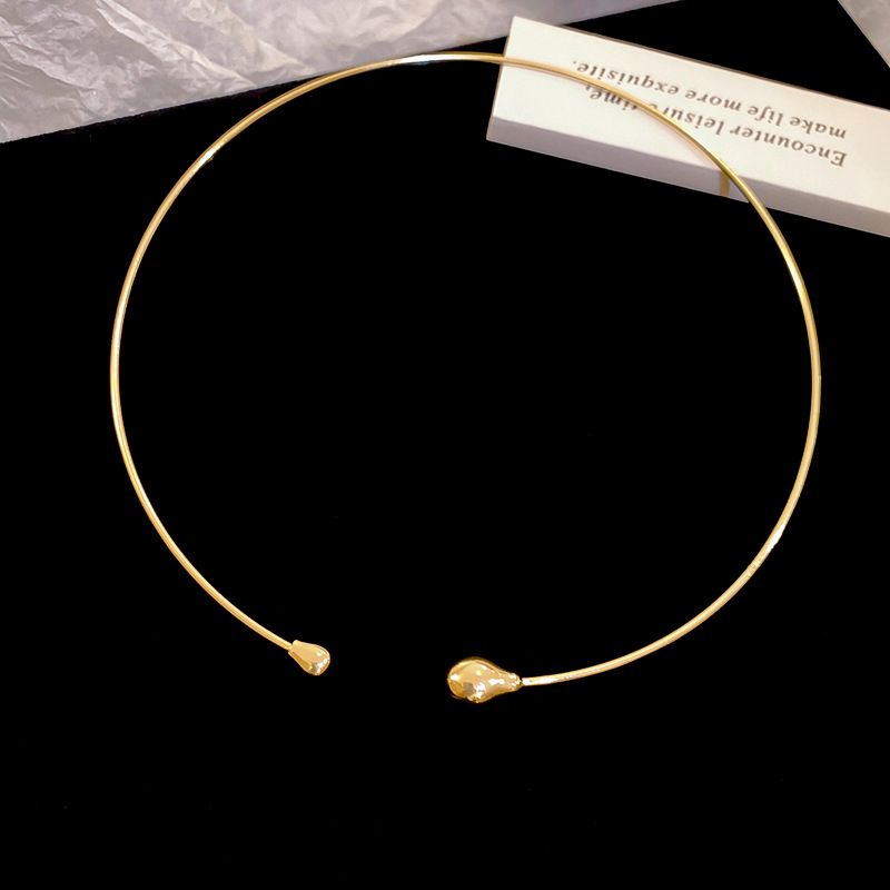 Collier ras du cou en métal, tempérament froid et cool, élégant et tendance, accessoire haut de gamme pour femme (2025)_voghion.com