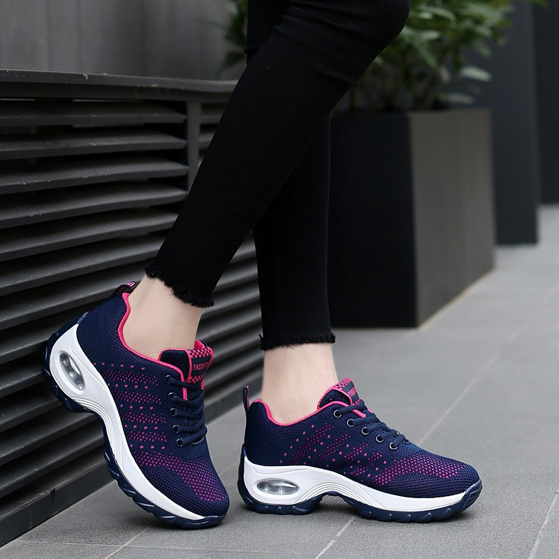 Scarpe da ginnastica rialzate in mesh traspirante oversize di nuova moda casual con imbottitura ad aria in tessuto volante da donna_voghion.com