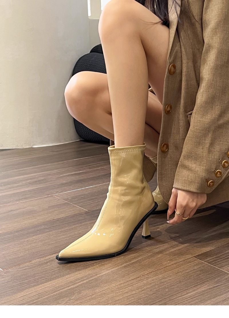 2024 new hot selling pointed comfortable and versatile professional fairy style solid color slim bare boots_voghion.com