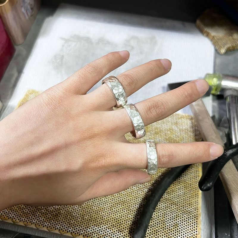 Anelli da uomo in argento massiccio 999, martellati a mano, con dito indice chiuso, per coppia, da donna, anello a fascia semplice._voghion.com