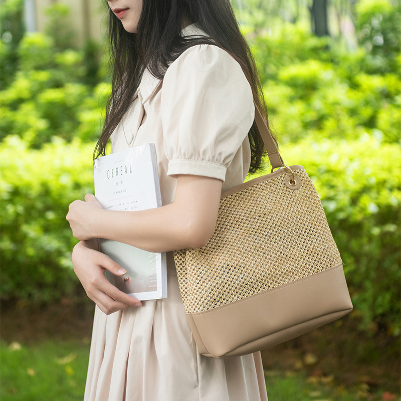 2024 Nov modni trend Preprosta in vsestranska ženska torba za vsak dan Majhna in priljubljena torba z verižico čez eno ramo Elegantna ročna torba pod pazduho_voghion.com