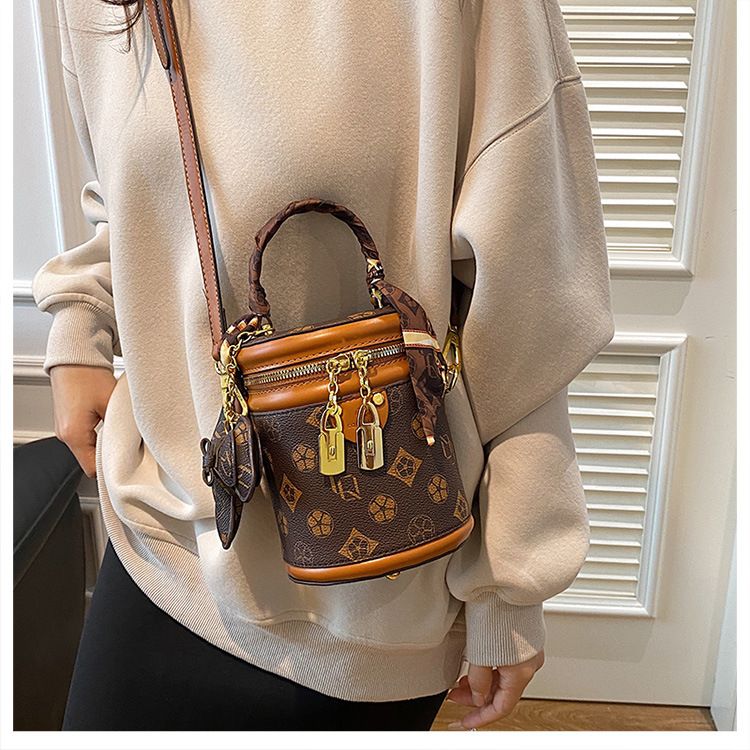 Borsa a secchiello stampata per donna 2024 borsa alla moda borsa a tracolla cilindrica versatile tendenza_voghion.com