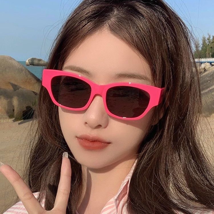 Women UV Protection For Men Sunglasses Display_voghion.com