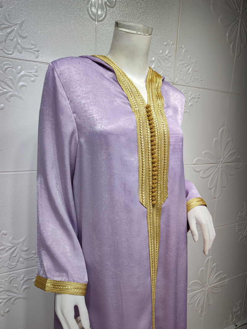Abaya musulmano in camoscio con pizzo color champagne da donna Abaya maculato da donna_voghion.com