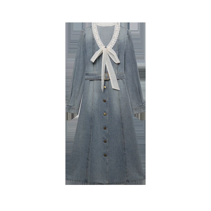 Gonna in denim con scollo a V a contrasto e plissettata, modello monopetto non elastico, vestibilità attillata, primavera 2025_voghion.com