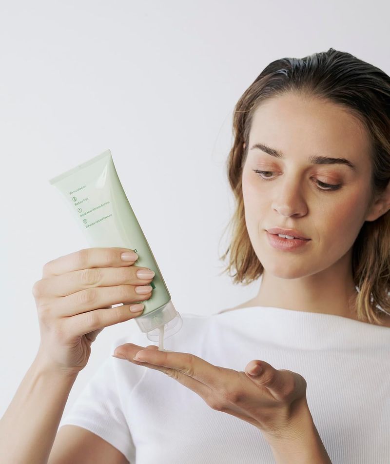 Neue Divi Air Dry Stylingcreme für natürliche Haarstruktur, glättet Frizz und definiert Locken_voghion.com
