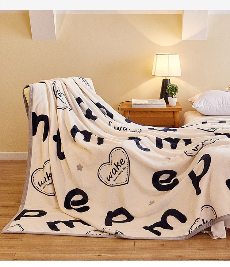 Class A Thick 2025 New Printed Autumn Winter Warm Flannel Bed Sheet Coral Fleece Pet Blanket_voghion.com