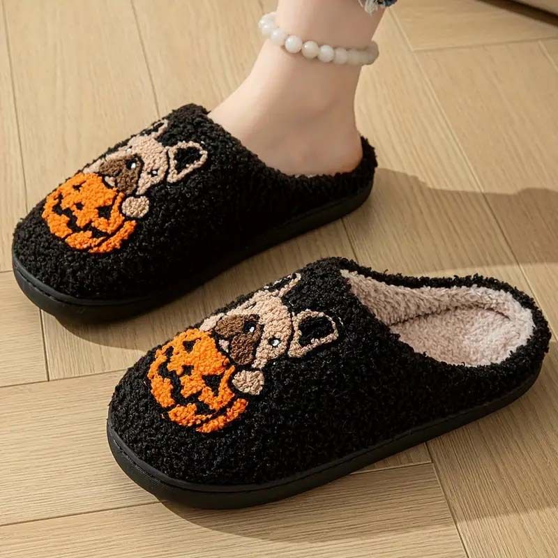 Pantofole di cotone spesso antiscivolo con fodera in pile, per interni ed esterni, modello di cane e zucca dei cartoni animati, per coppie, di Halloween_voghion.com