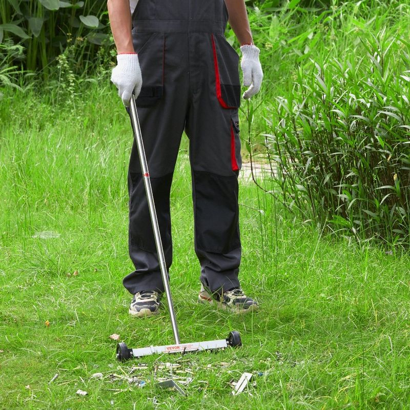 15Inch Magnetic Sweeper With Wheels Telescoping Magnetic Pickup Tool_voghion.com