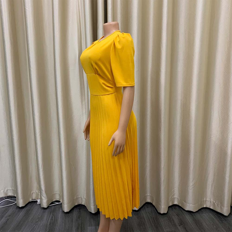 D2022024Robe grande taille plissée à manches courtes, style été, couleur unie_voghion.com