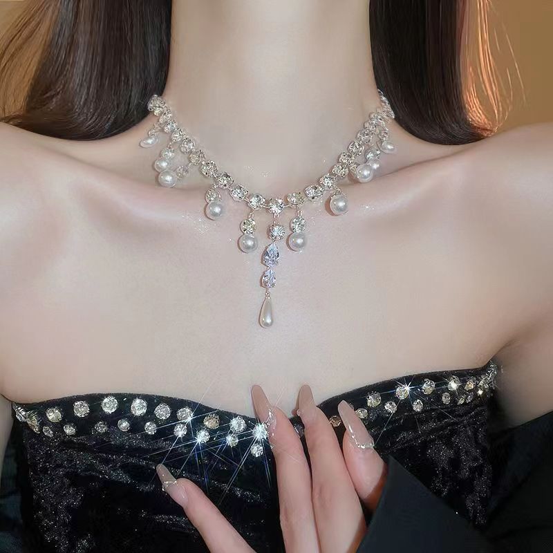 【 9233 People's Collection 】 Super funkelnde Wassertropfen-Zirkon-Perlenquasten-Halskette für Damen, leichter Luxus, Premium_voghion.com
