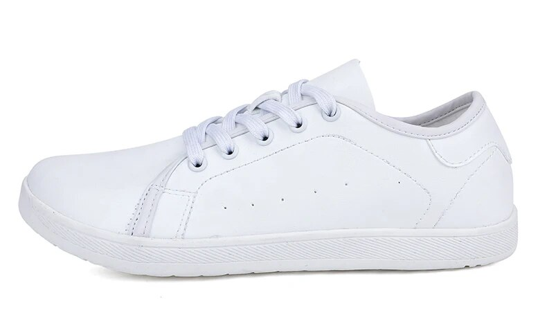 2024 Scarpe da passeggio casual minimaliste con punta larga da uomo in pelle PU a piedi nudi nere bianche classiche da uomo_voghion.com