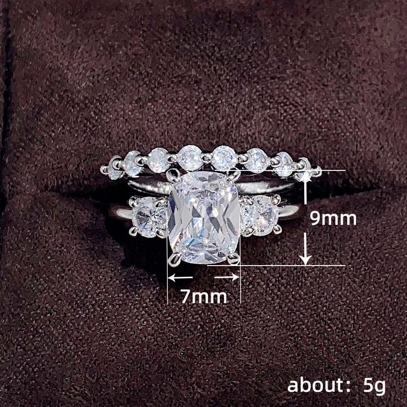 Bijoux et accessoires Bague en diamant à quatre griffes Starlight pour femme Bague en moissanite à rangée empilée pour bague de couple Stand de marché nocturne_voghion.com