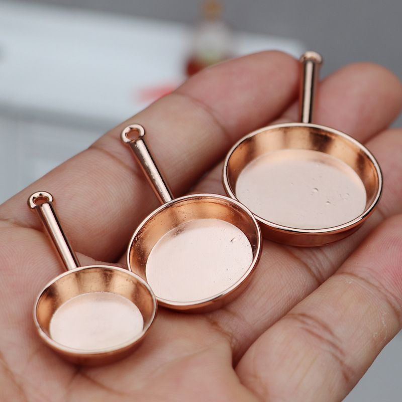 1:12 dollhouse dollhouse miniature furniture accessories mini kitchen utensils alloy pan three-piece set_voghion.com