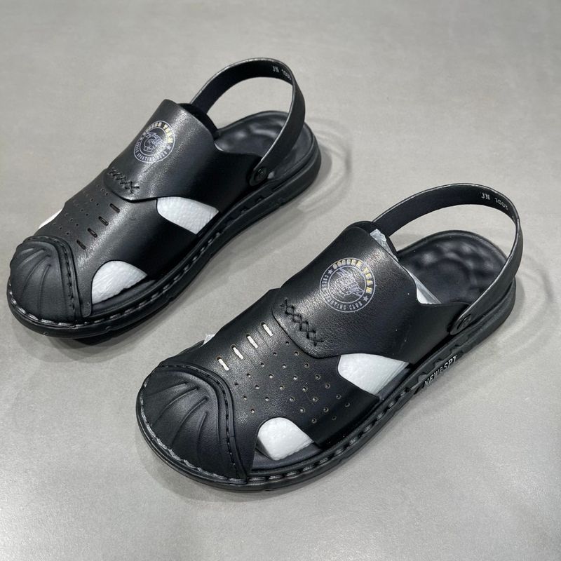 Sandalias de verano 2025 para hombre, estilo casual de playa, edición coreana, estilo moderno para exteriores y pantuflas de doble uso._voghion.com