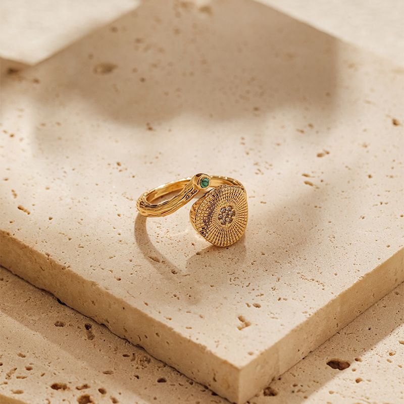 Anello di alta qualità in vero oro K placcato in ottone con design a farfalla e personalità, zircone, design squisito a goccia d'acqua_voghion.com