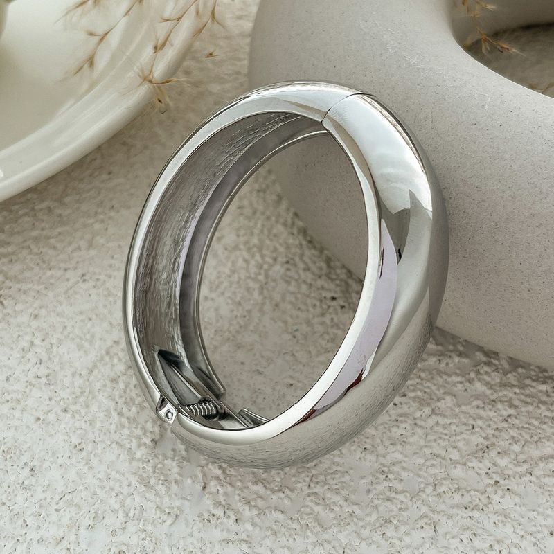 Exaggerated Ins Metal Smooth Thread Stacked Personalized Geometric Hexagonal Mirror Bracelet_voghion.com