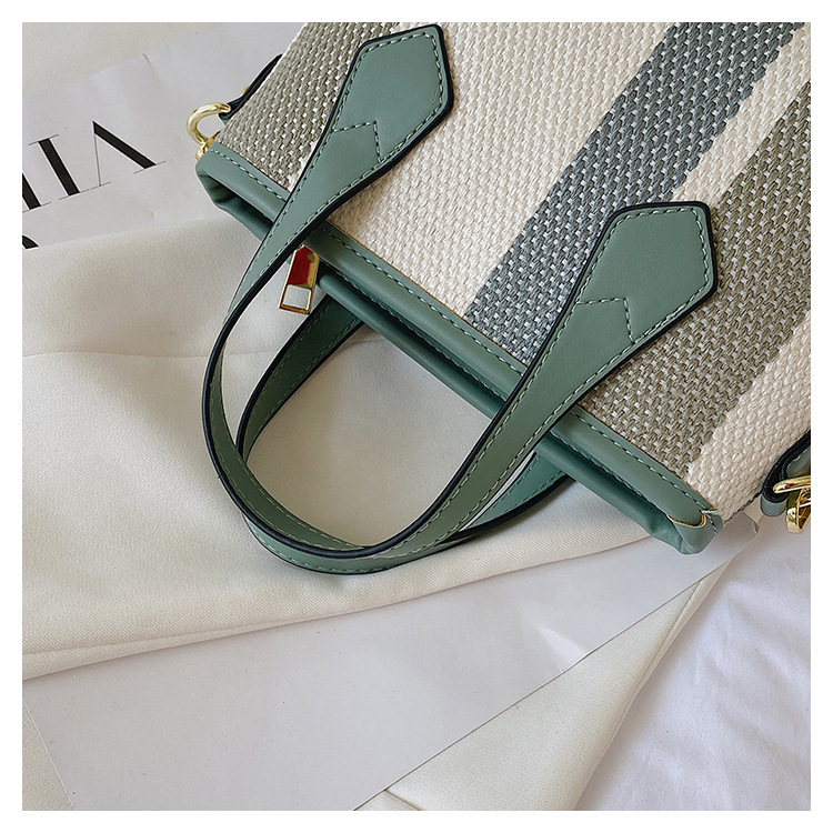 Borsa a tracolla piccola in tela da donna con strisce di tela a contrasto 2023 Nuova versione coreana borsa alla moda semplice borsa quadrata alla moda_voghion.com