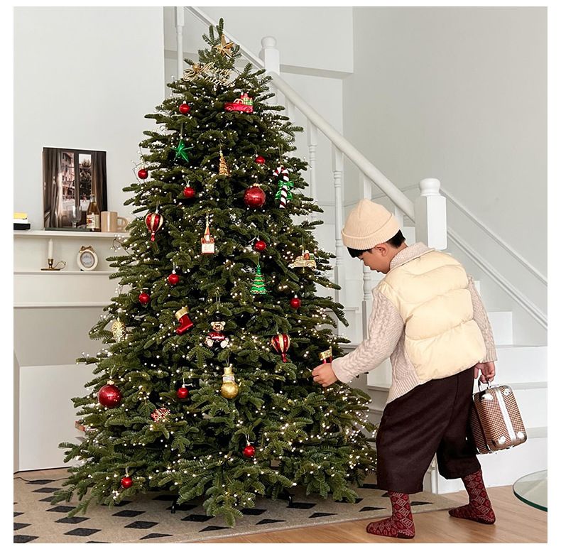 Premium PE Christmas Tree – Auto-Shaping Branches (1.5M/1.8M/2.1M/2.4M, Pre-Lit Options, Ultra-Dense Needles For Realistic Look)_voghion.com