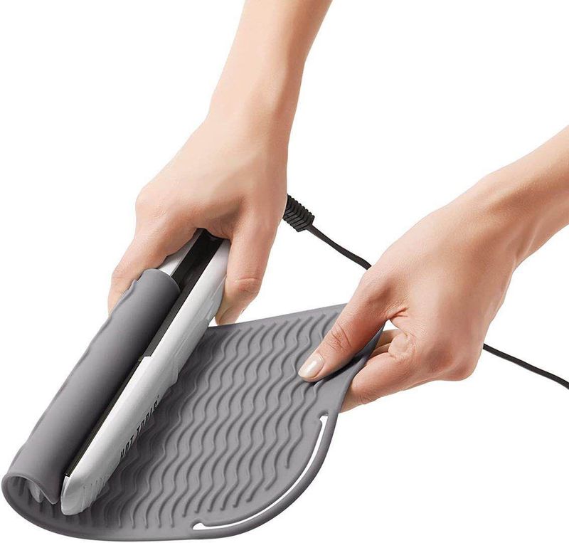 Produttori di cuscinetti isolanti per ferri da stiro elettrici in silicone per arricciacapelli, resistenti alle alte temperature e antiscottatura portatili_voghion.com