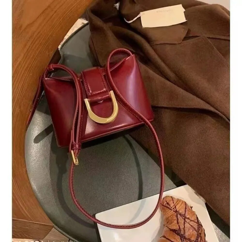 Fibbia a ferro di cavallo in metallo 2023 Autunno e inverno nuova mini borsa a tracolla casual a spalla singola tinta unita mini secchiello_voghion.com
