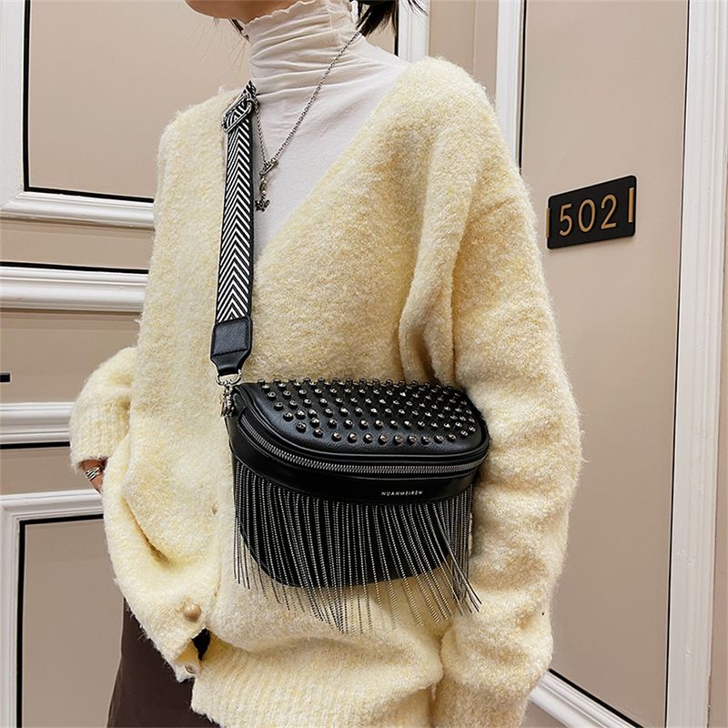 Luxus Frau Brust Mode Quaste Leder große Kapazität Crossbody Sling Frauen Taille Tasche Casual Niet Design Reise Sac_voghion.com