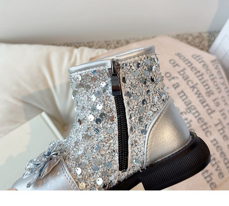 Koreanische Version der kurzen Lederstiefel für Mädchen mit Prinzessinnen-Schleife, neue Martin-Stiefel mit weicher Sohle für den Herbst 2024_voghion.com