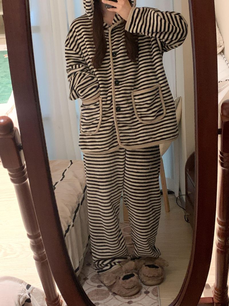 2024 neue Winter-Liveübertragung Flanell-Pyjamas mit Kapuze und langen Ärmeln für Damen, Heimkleidung kann draußen getragen werden_voghion.com