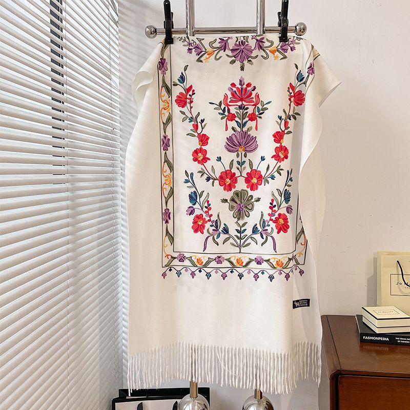 Autunno/Inverno Versatile Fiore Ricamato Esterno Doppio Lato Cashmere Sciarpa Calda da Donna Stile Etnico Scialle Spesso_voghion.com