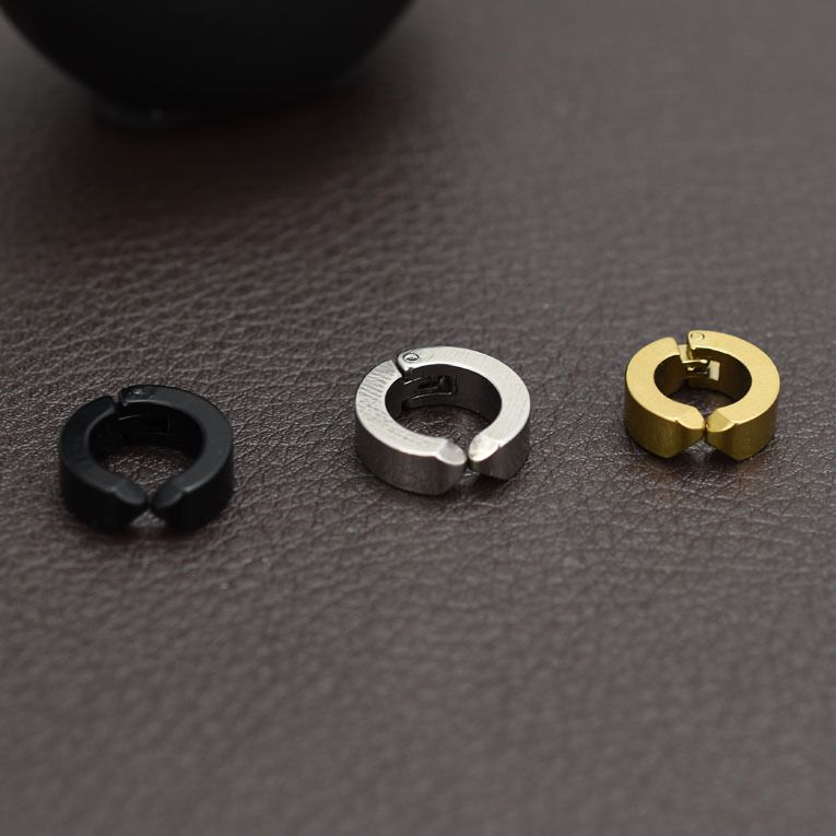Classic Versatile Basic Hoop Earrings For Men And Women Stainless Steel Non-Pierced Ear Clips Non-Fading_voghion.com