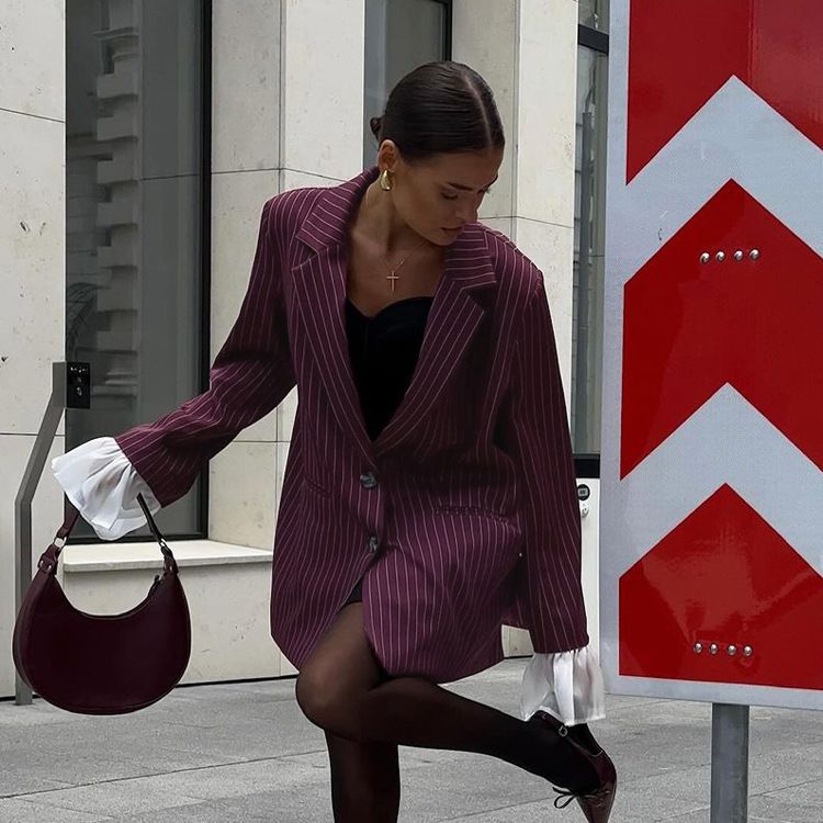 Giacca da abito a righe da donna, elegante blazer a righe con maniche a campana in pizzo – Giacca casual ampia per primavera/autunno in rosso vino_voghion.com