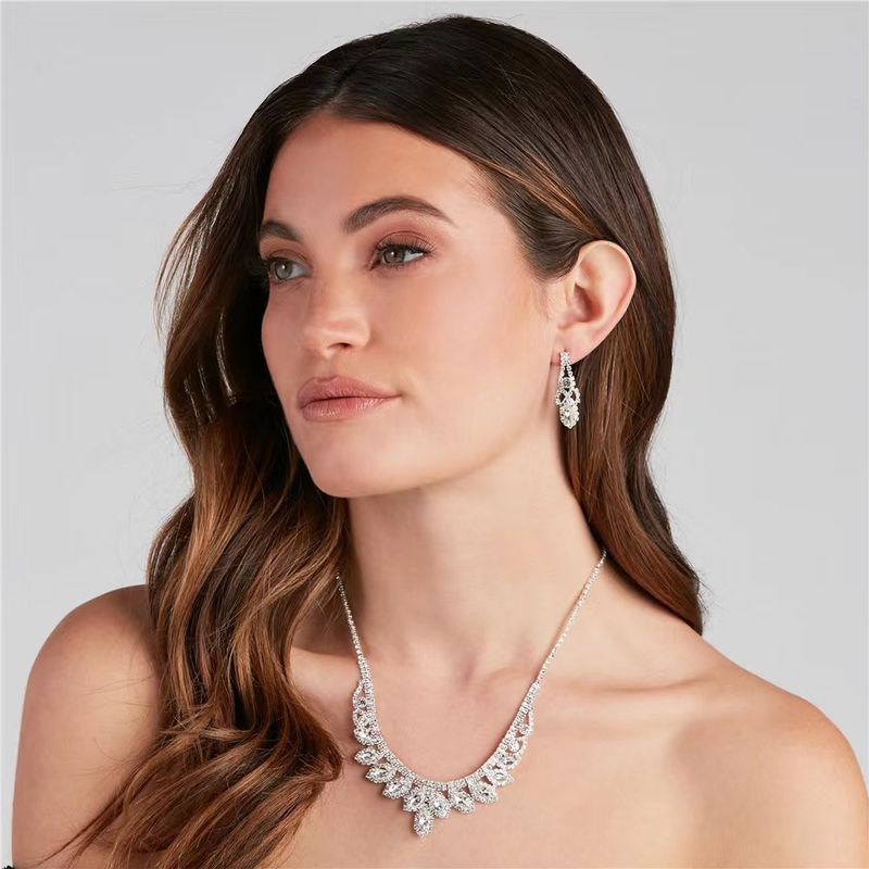 Neue Schmuck Einfache Wasser Tropfen Anhänger Halskette Ohrring Set Mode Braut Abendkleid Zubehör_voghion.com